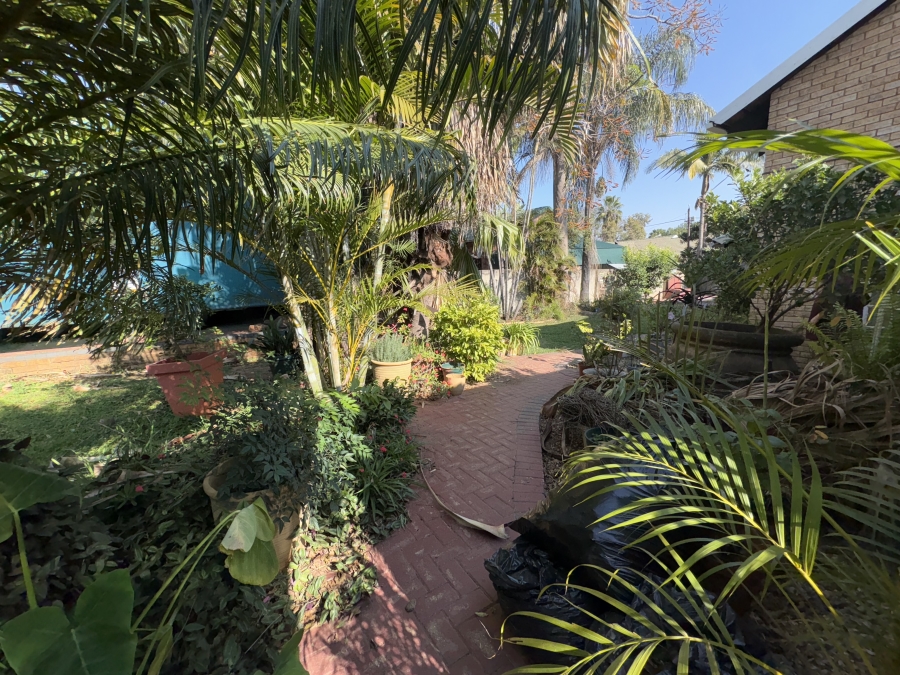 4 Bedroom Property for Sale in Heuwelsig North West